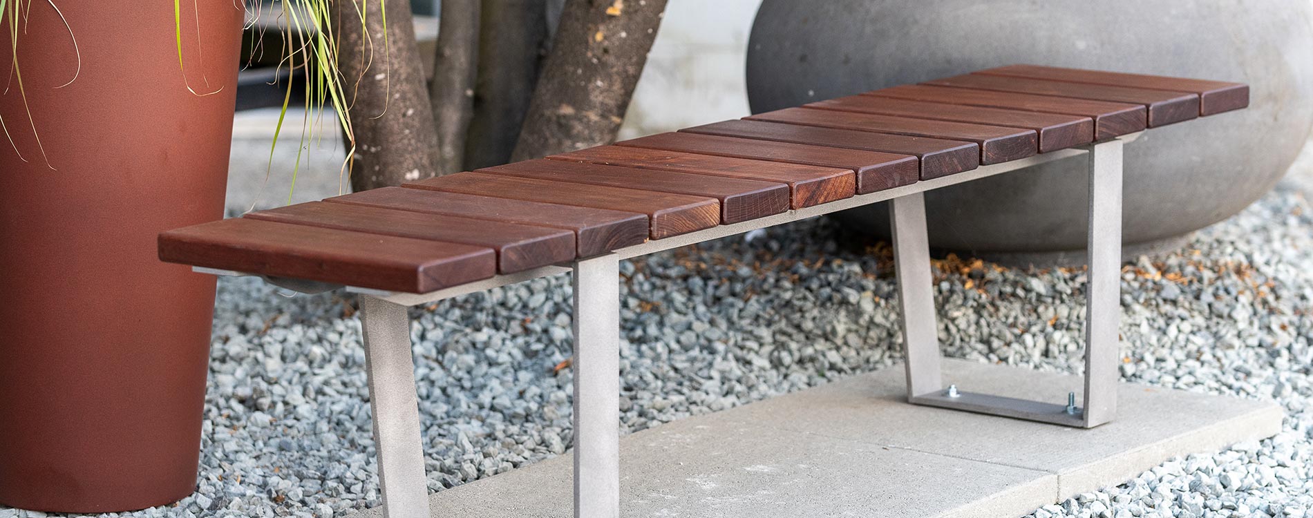 Frances Andrew Series 39 Plaza Bench